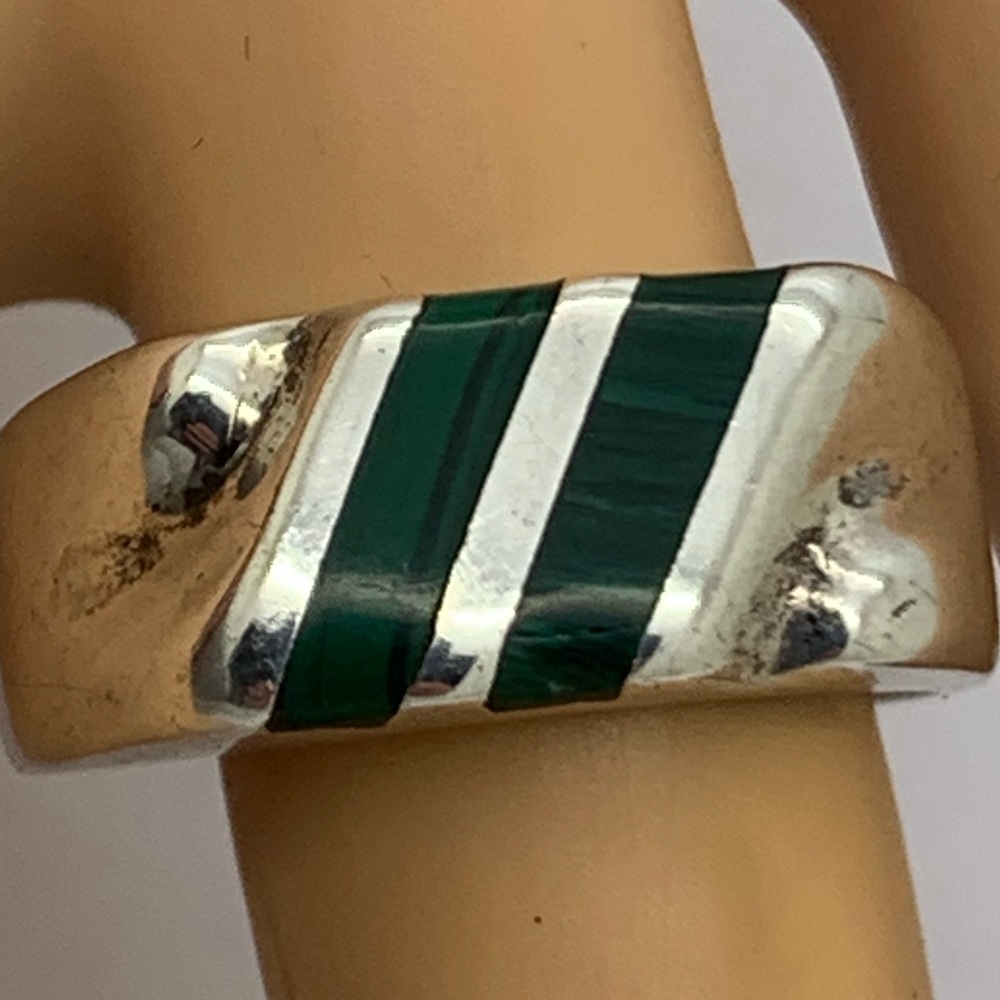 925. Sterling Vintage Malachite Ring 9.